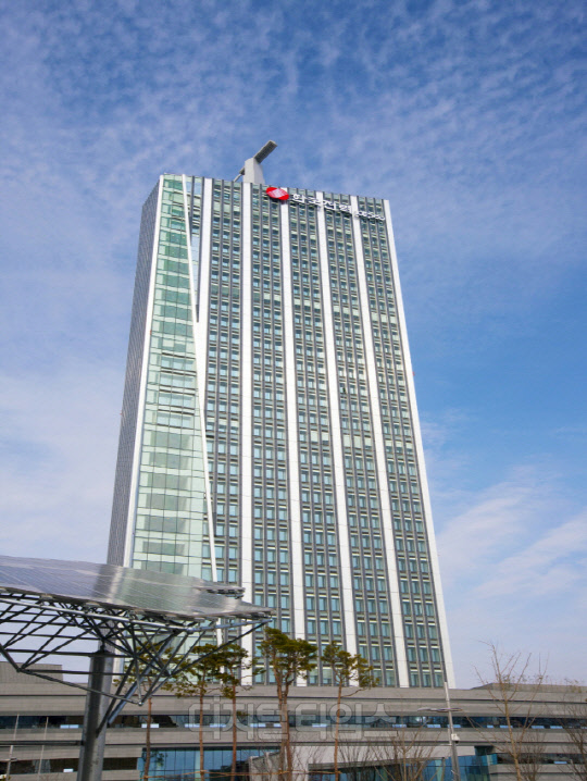 한국전력의 전라남도 나주 본사 사옥 전경. <한국전력 제공>